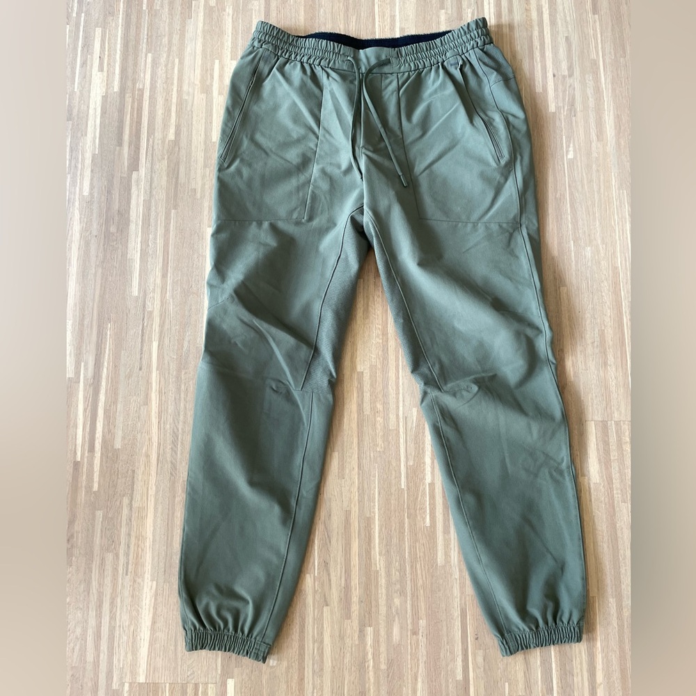 Lululemon License to Train Jogger - Medium Olive